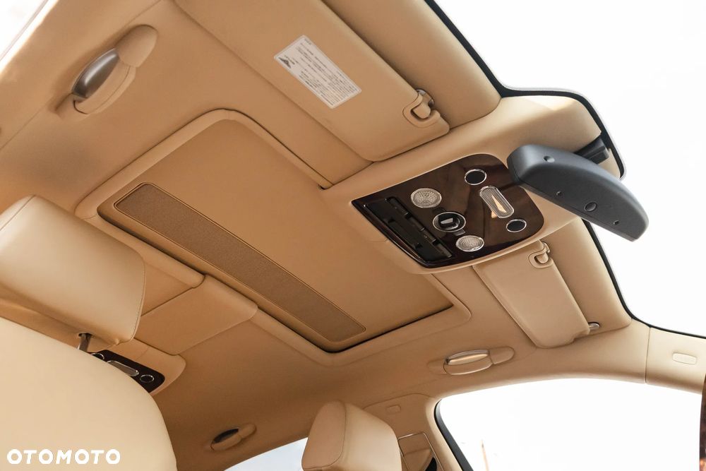 Bentley Flying Spur - 26