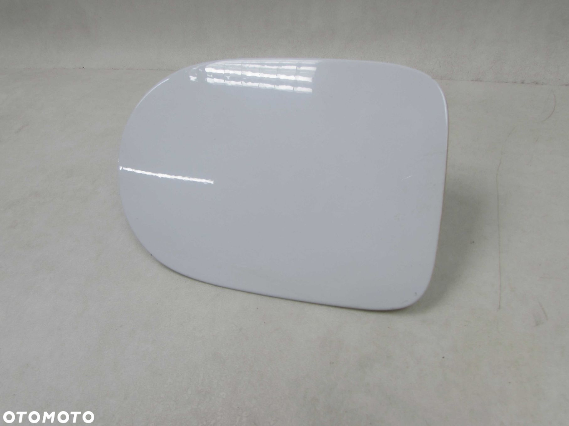 VOLVO C30 06-13 KLAPKA KOREK WLEWU PALIWA 31217785 614-46 - 3