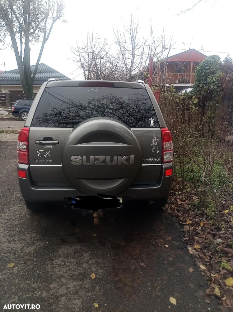 Suzuki Grand Vitara 1.9 DDiS Comfort DPF Family - 2