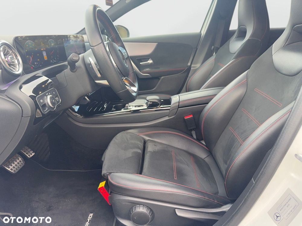 Mercedes-Benz Klasa A 220 4-Matic AMG Line 7G-DCT - 15