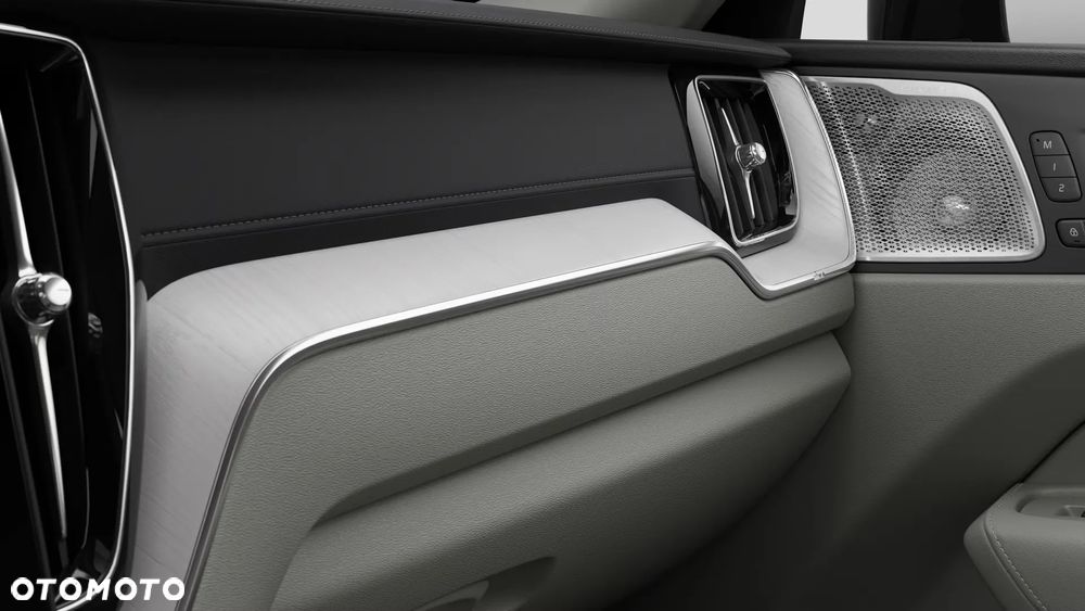 Volvo XC 60 B5 B AWD Ultra Dark - 12