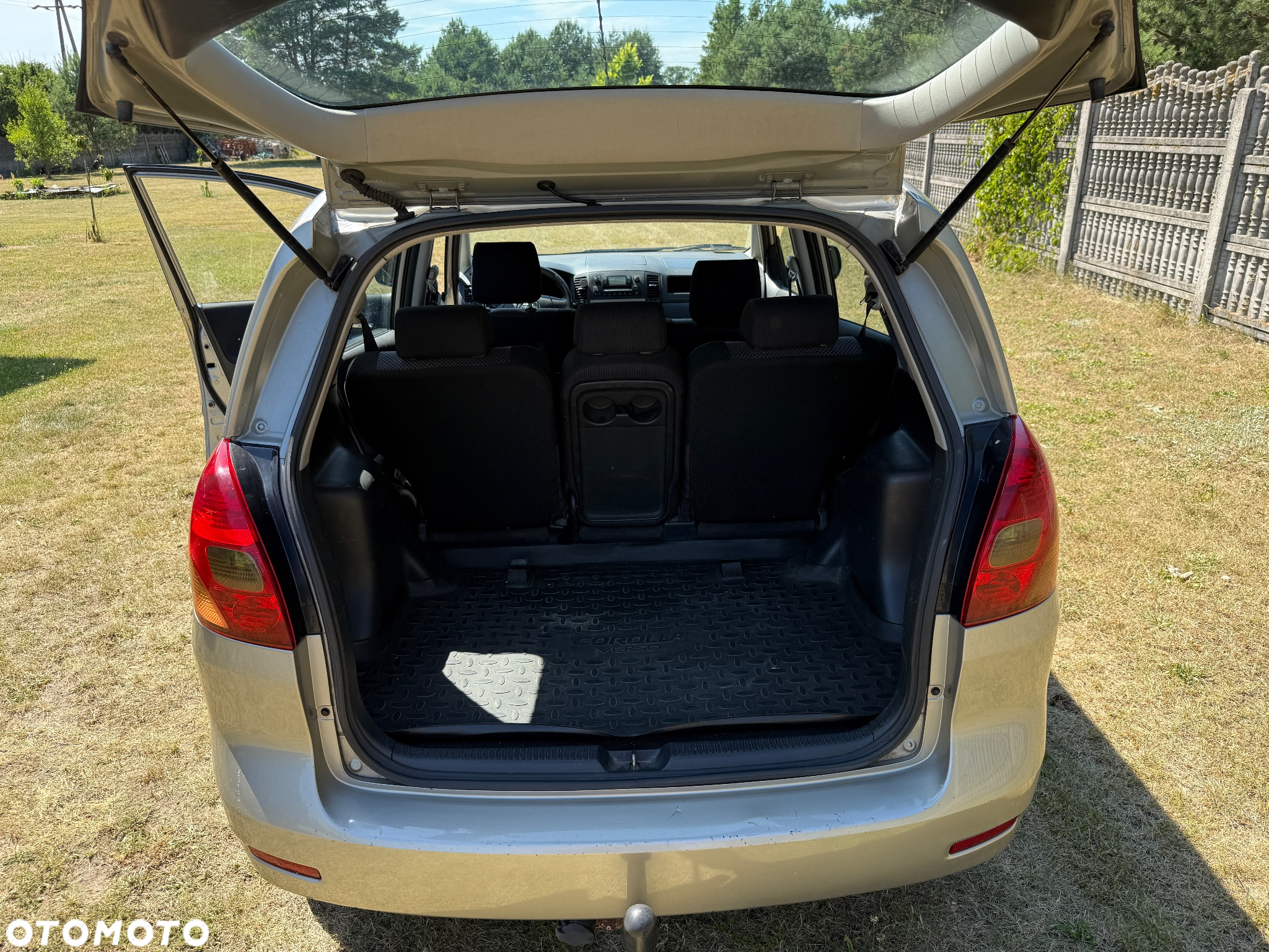 Toyota Corolla Verso - 6