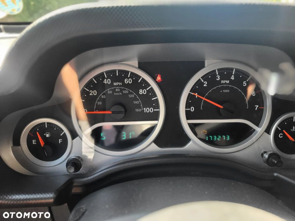 Jeep Wrangler ver-3-8-sahara - 4