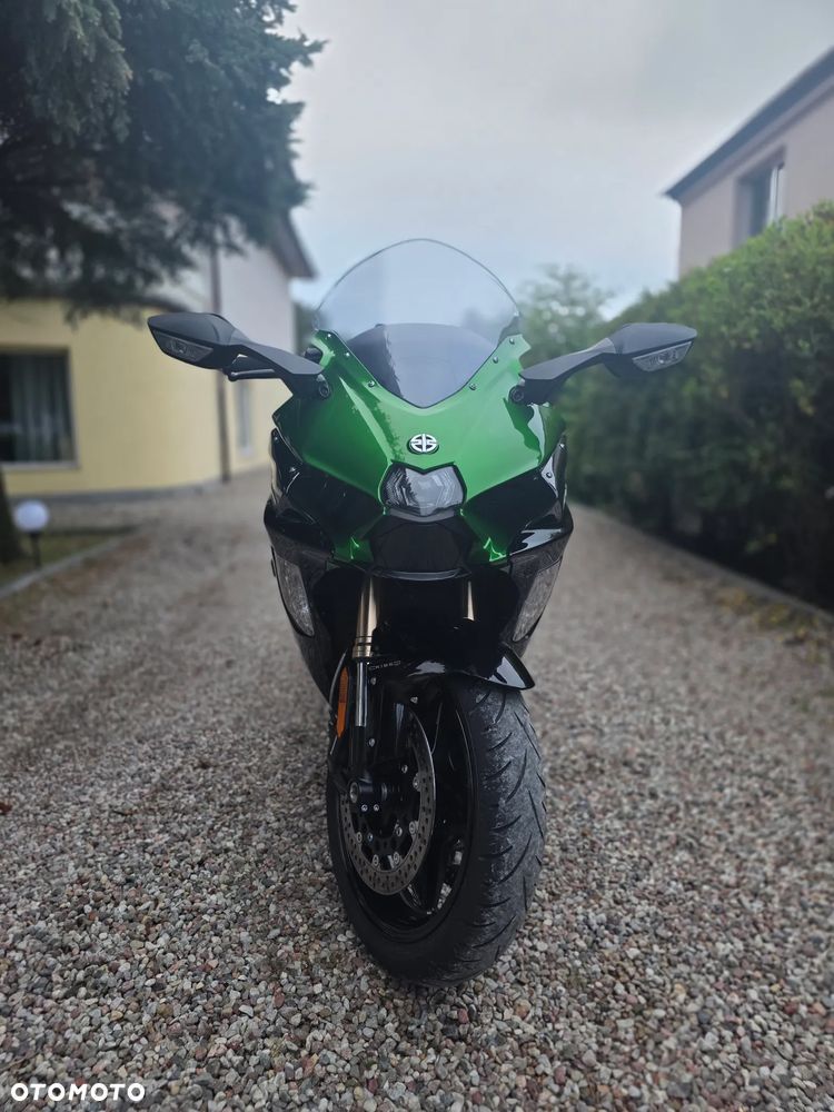 Kawasaki Ninja H2 SX - 3