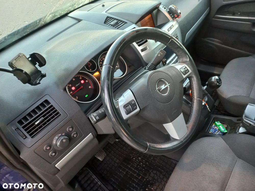 Opel Zafira - 12