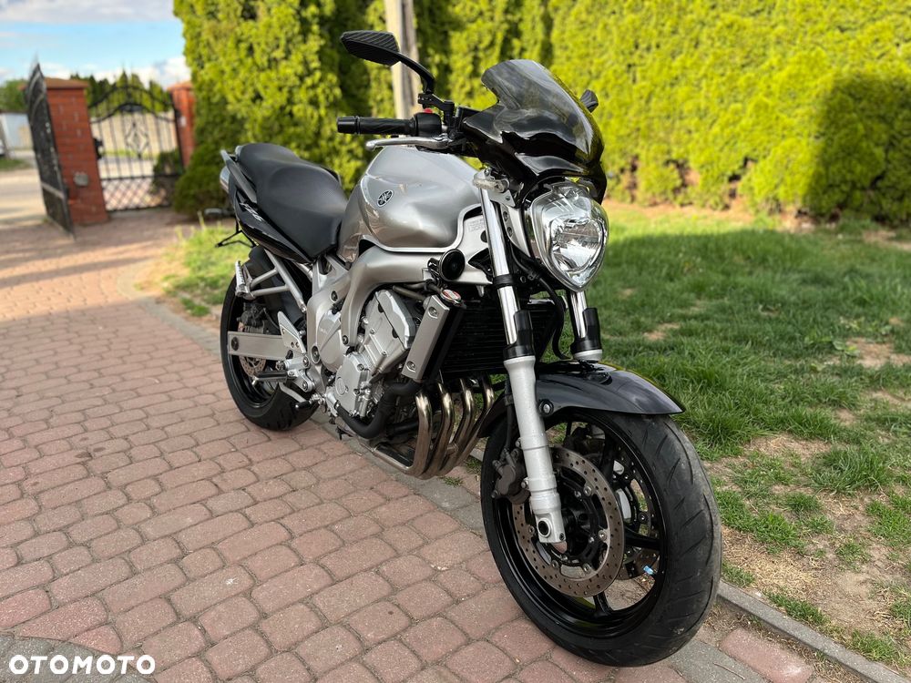 Yamaha FZ6 - 2