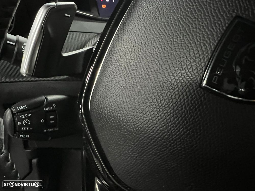 Peugeot 2008 1.2 Hybrid Allure e-DCS6 - 15