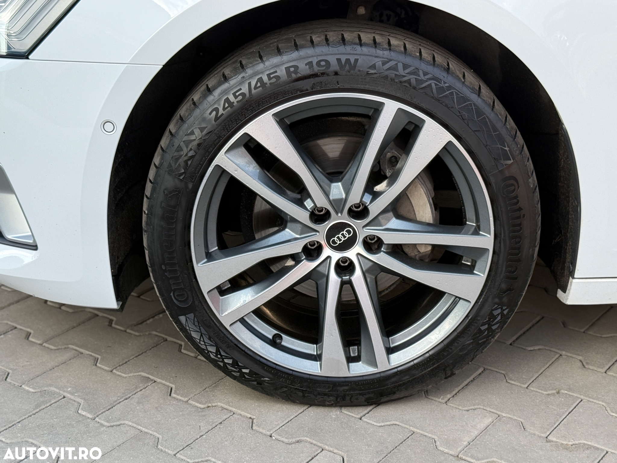 Audi A6 Avant 40 TDI quattro S tronic design - 29