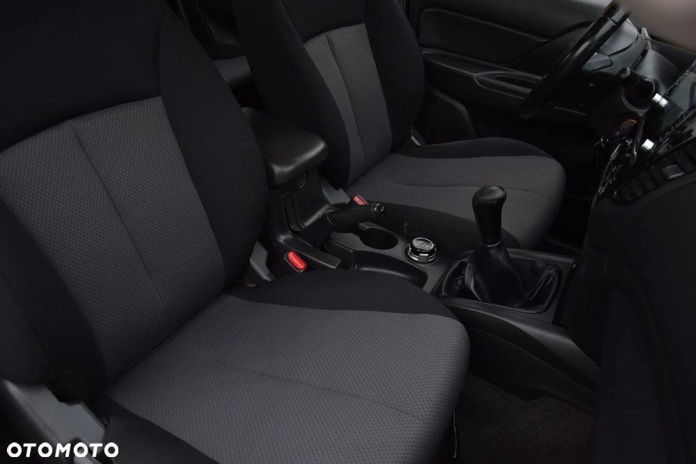 Mitsubishi L200 2.2 d DC Intense - 16