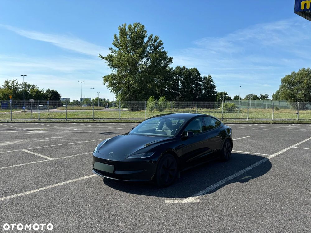 Tesla Model 3 - 7