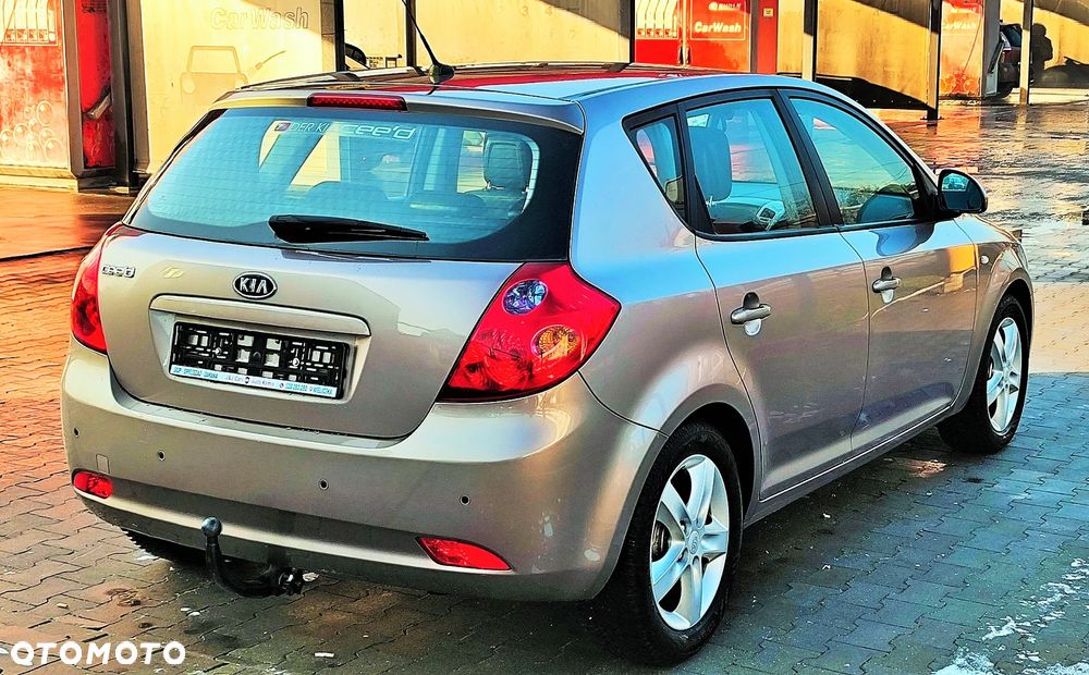 Kia Ceed 1.4 Comfort + - 14