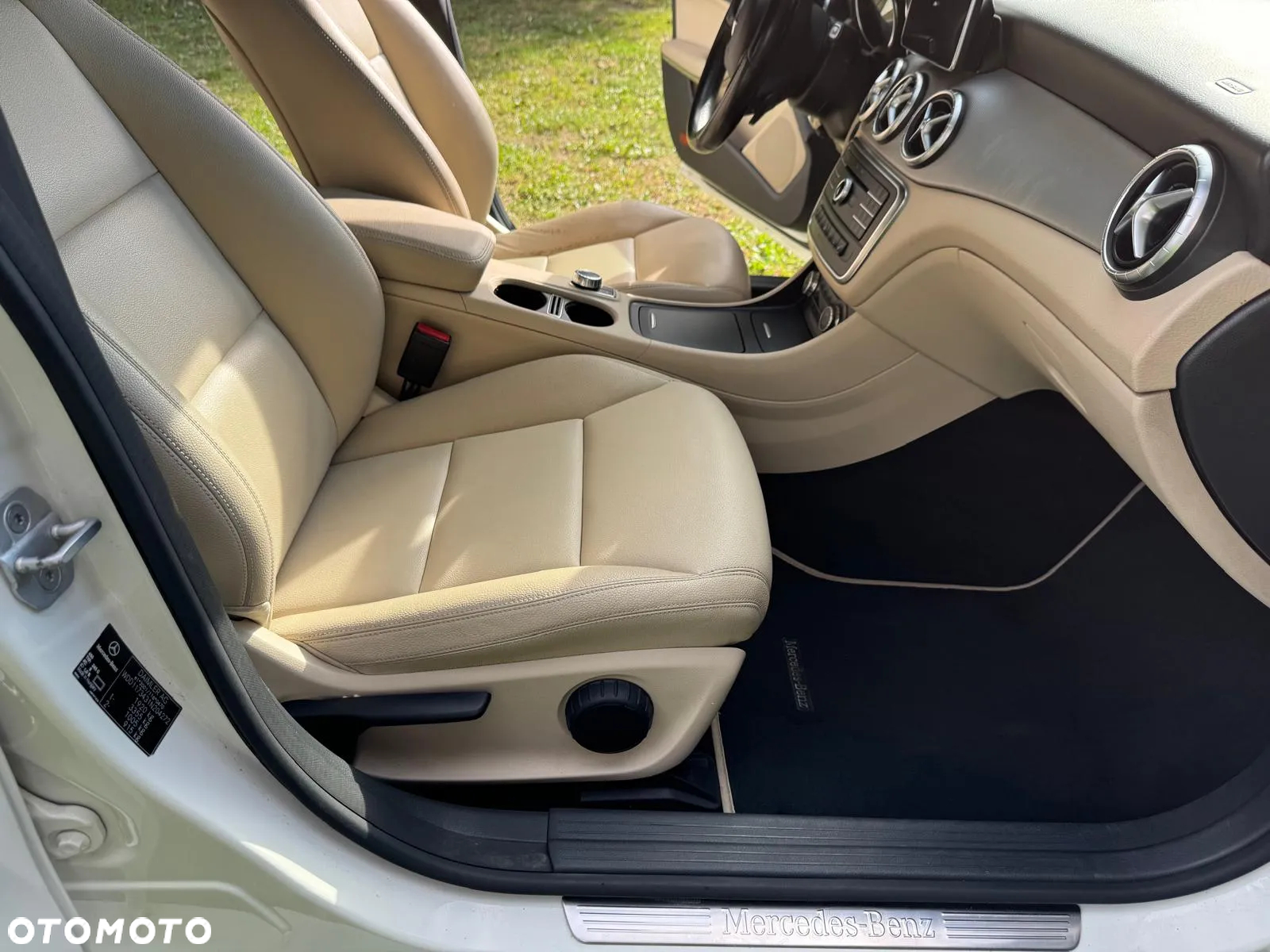 Mercedes-Benz CLA 200 7G-DCT - 13