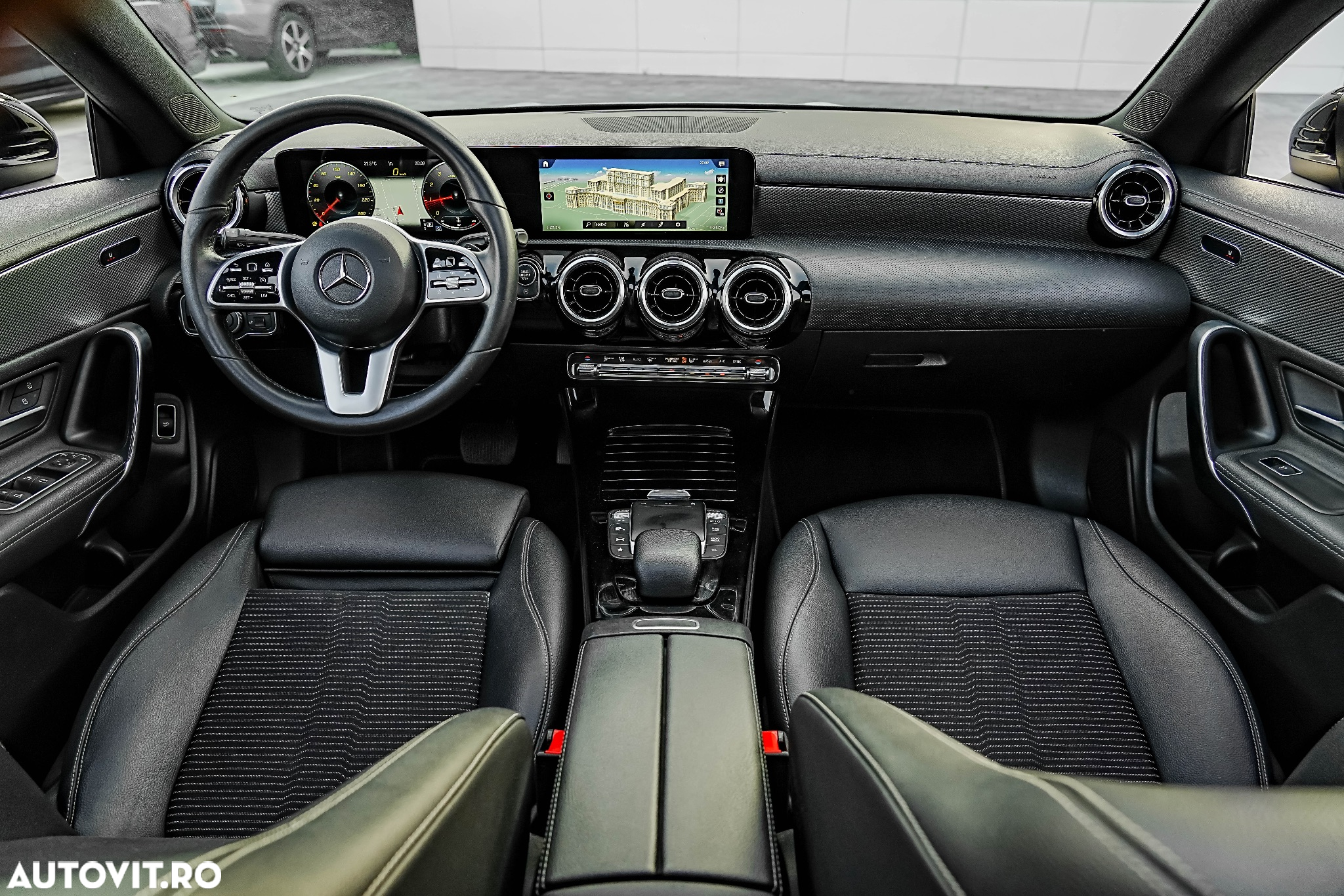 Mercedes-Benz CLA 180 7G-DCT Special Edition - 8