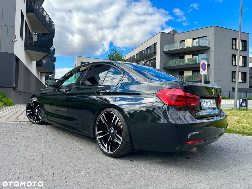 BMW Seria 3 318d Sport Line Shadow - 27