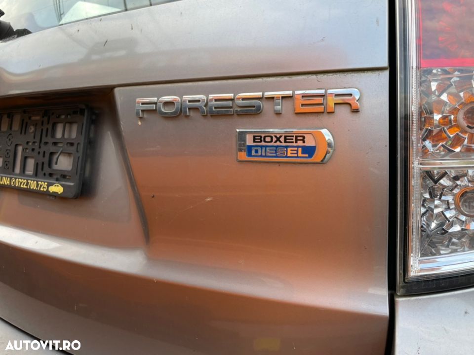 bara fata capotă radiator cutie ușa kit airbaguri scaune Haion luneta geam caseta directie Subaru Forester SH radio cd fabricație 2009 diesel dezmembrari forester 3 - 4