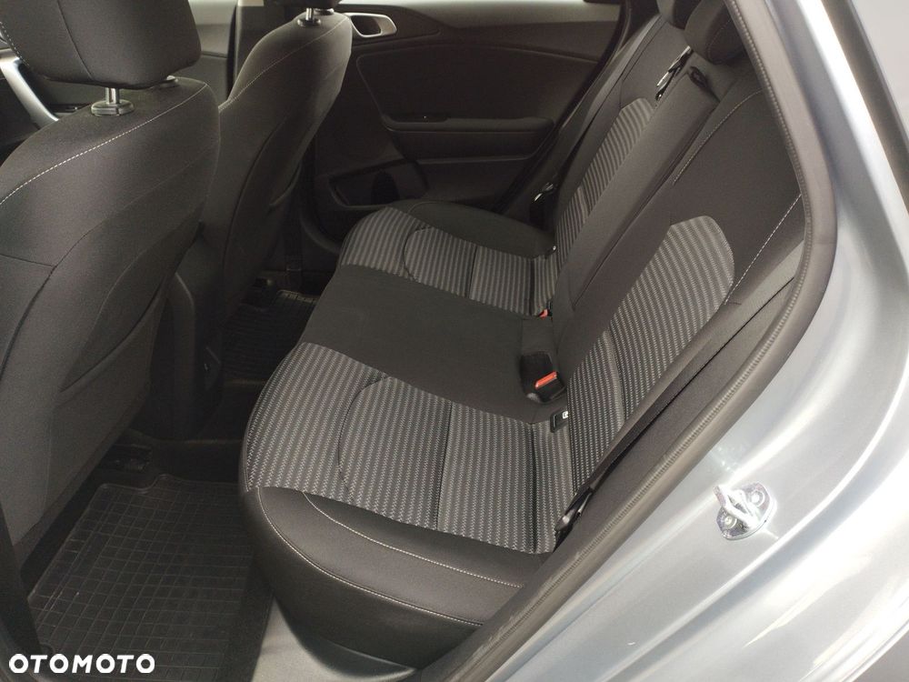 Kia Ceed 1.5 T-GDI M - 20