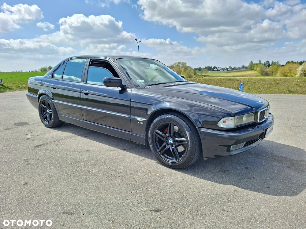 BMW Seria 7 750i - 3