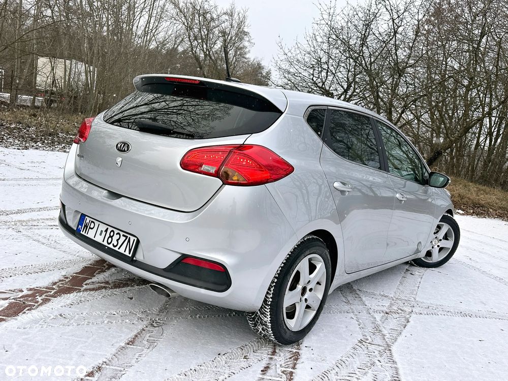Kia Ceed - 13
