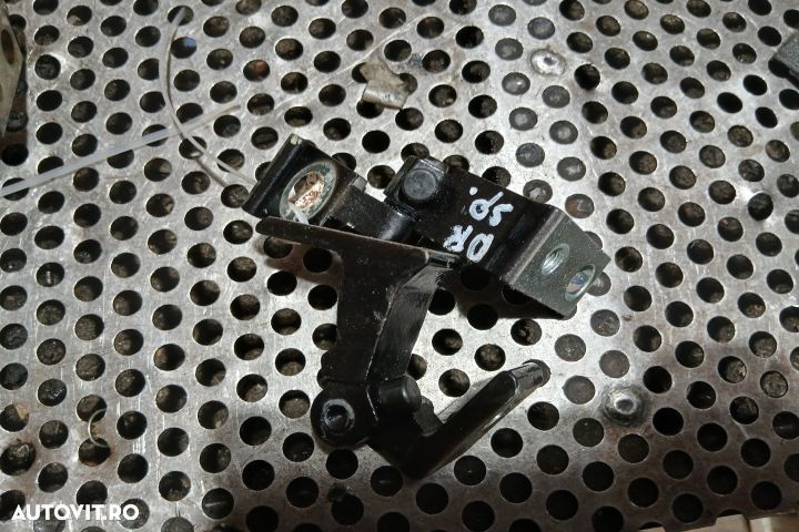 Balama inferioara usa spate dreapta 8K0831402E 8K0831402E Skoda Octav - 1