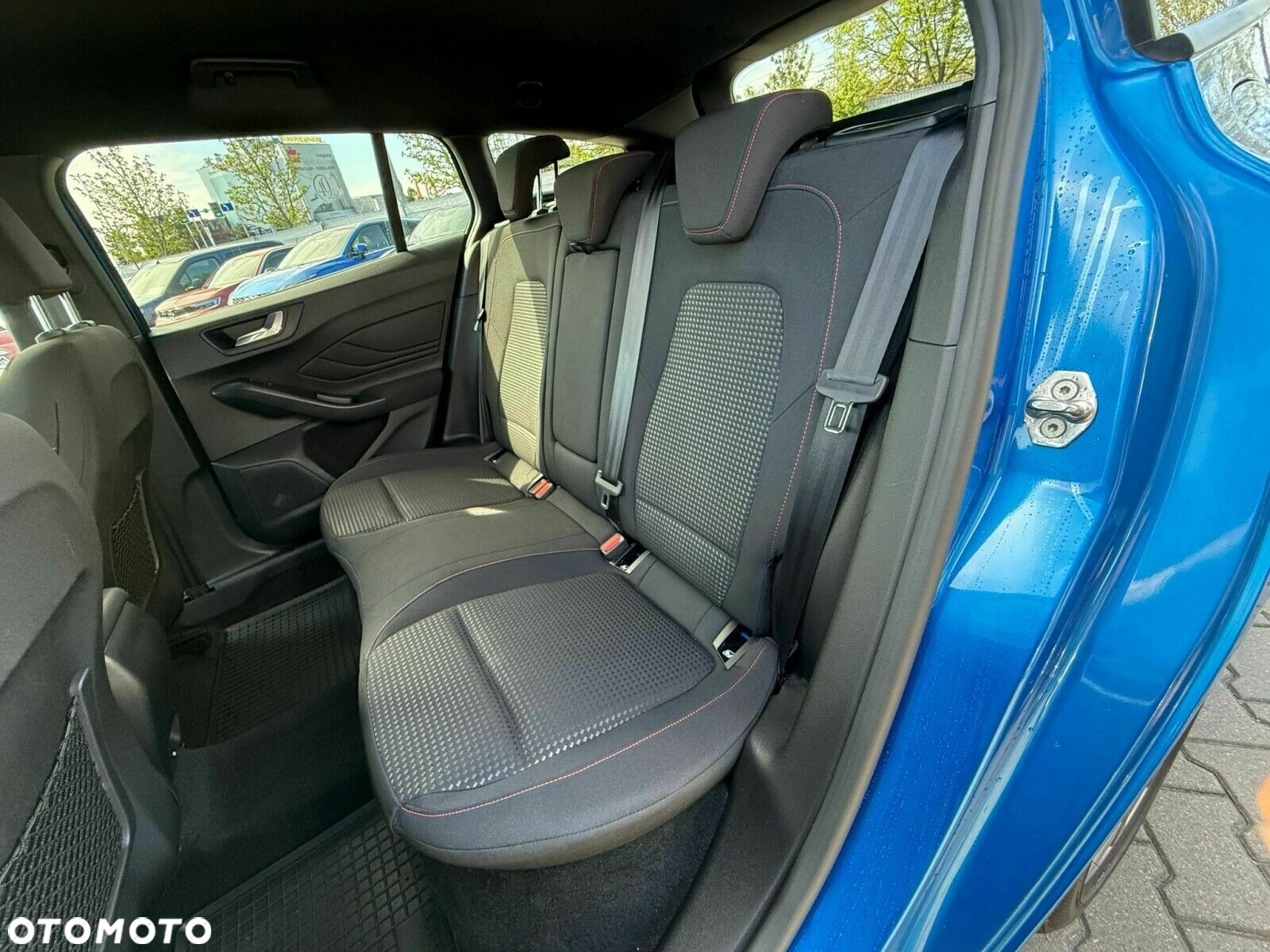Ford Focus 1.0 EcoBoost mHEV ST-Line X - 11