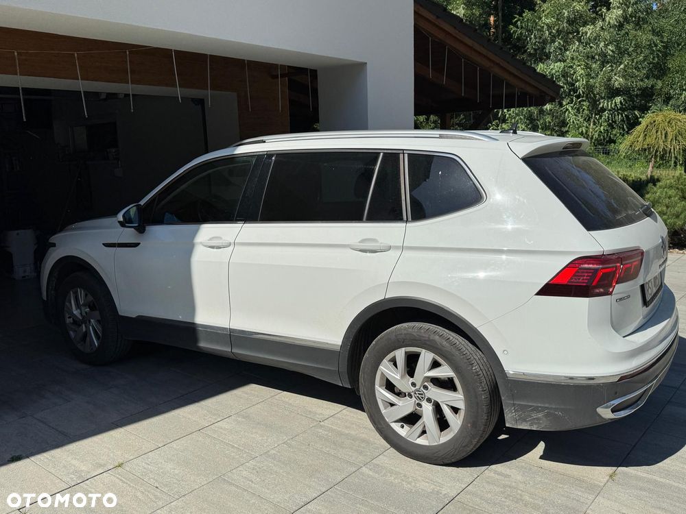 Volkswagen Tiguan Allspace 2.0 TDI 4Mot Elegance DSG - 2