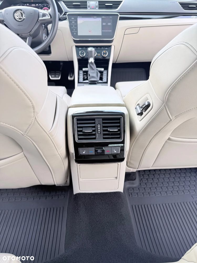 Skoda Superb 2.0 TDI SCR 4x4 L&K DSG - 21