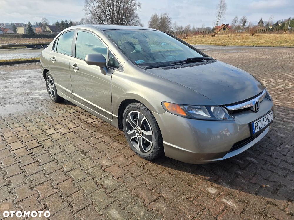 Honda Civic 1.8 Executive - 3