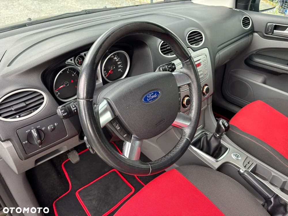Ford Focus 1.6 Ti-VCT Fun - 27