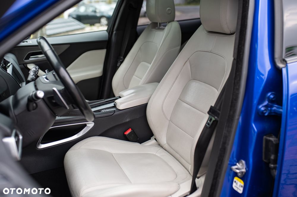 Jaguar F-Pace 3.0 TDV6 AWD R-Sport - 28