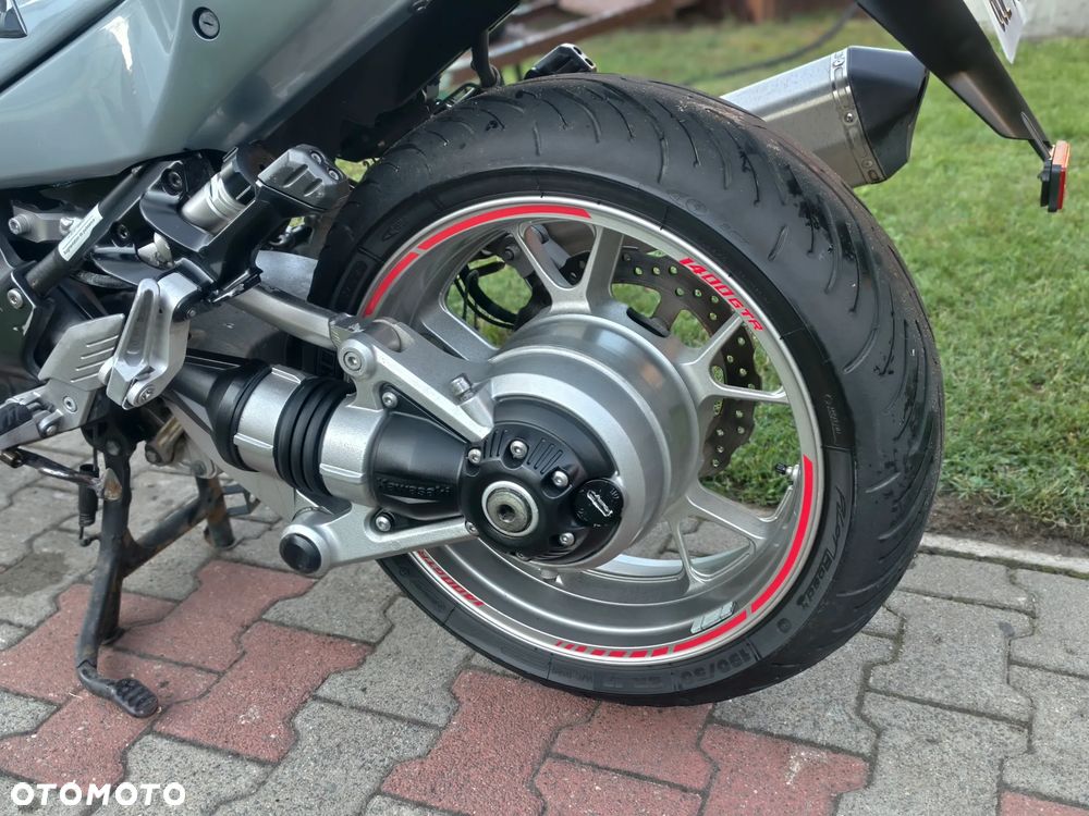 Kawasaki GTR - 24