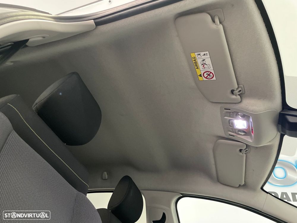 Citroën C3 1.2 PureTech Shine - 46