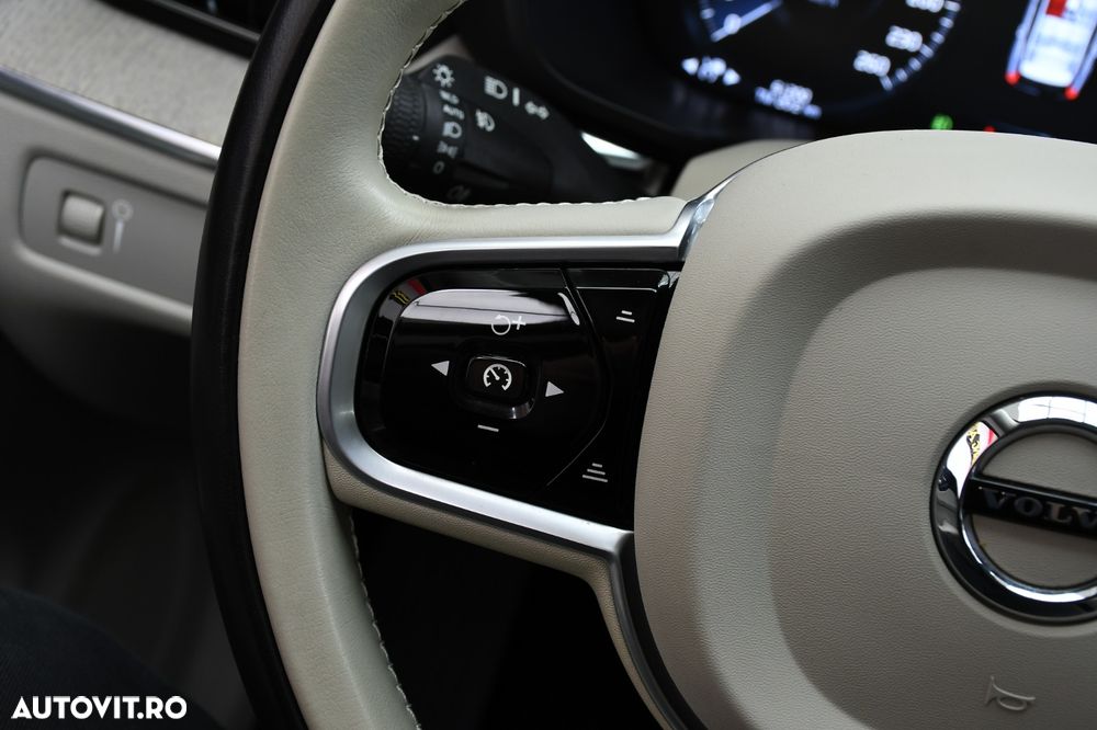 Volvo XC 60 D5 AWD Momentum - 14