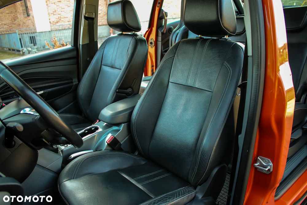 Ford Grand C-MAX 2.0 TDCi Champions Edition - 35