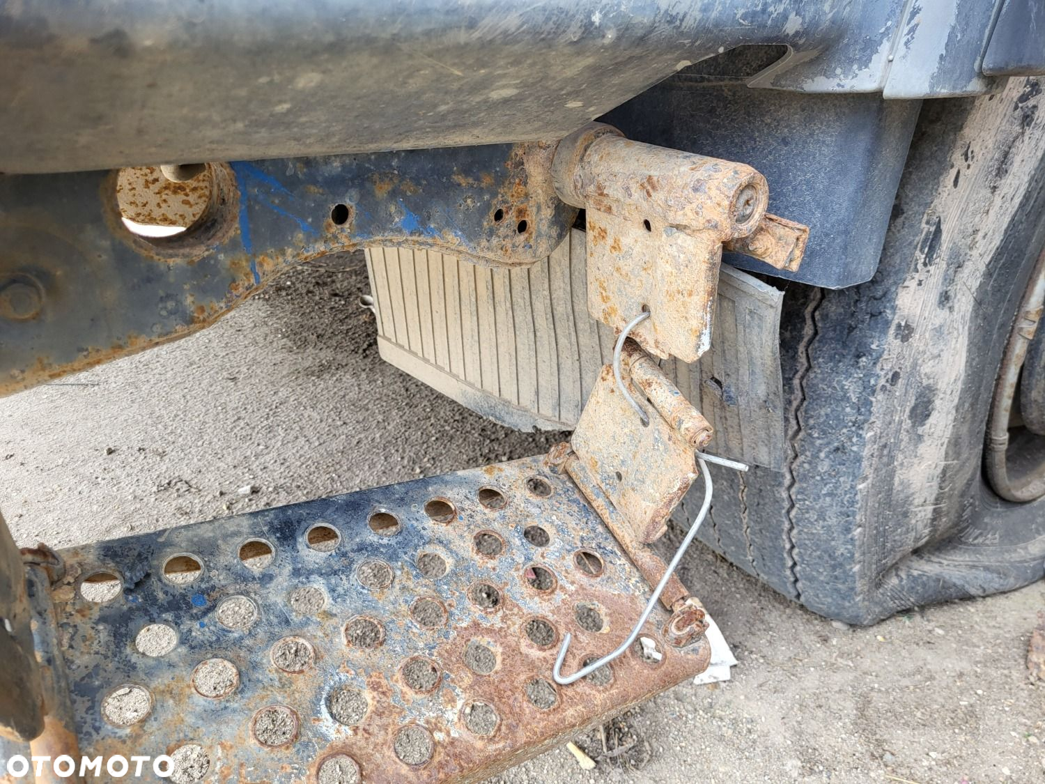 Versalift Actros 2541L/6X2 - 35