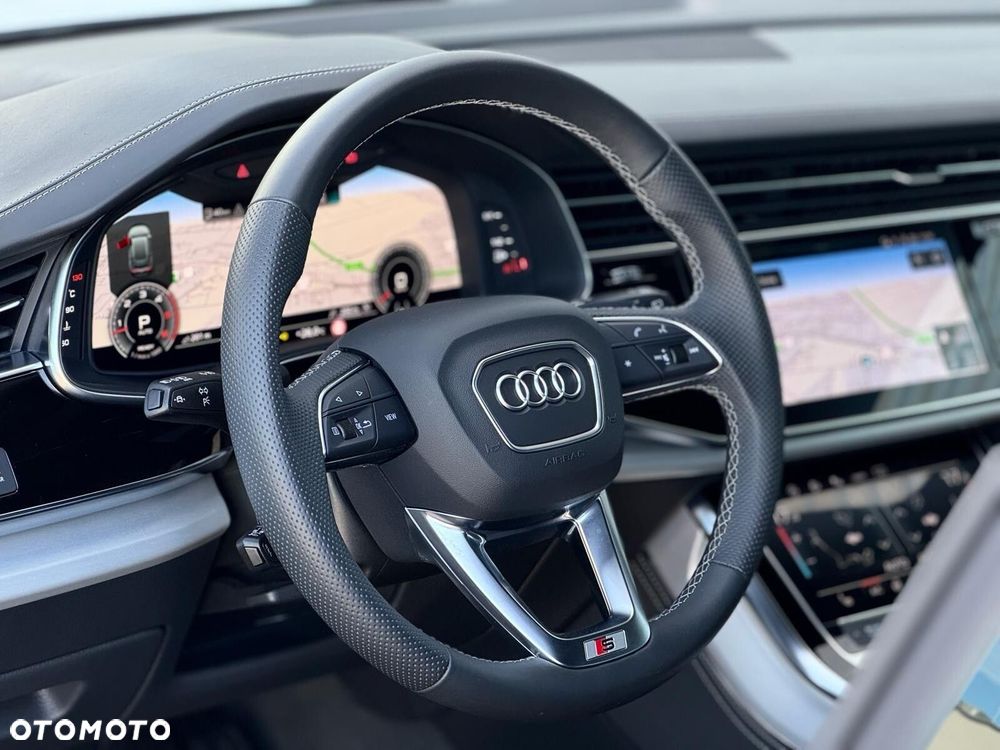 Audi Q8 - 12