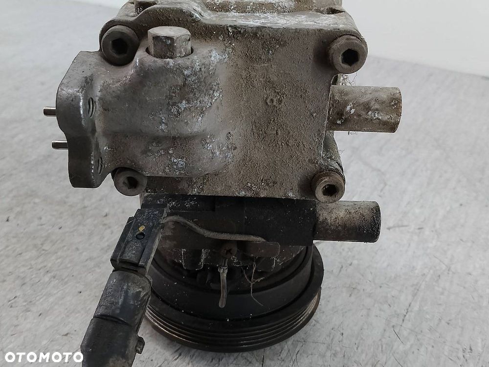 POMPA, SPRĘŻARKA KLIMATYZACJI HYUNDAI COUPE III 1.6 16V - 2