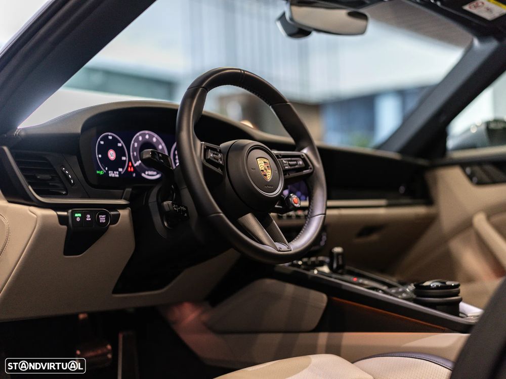 Porsche 911 (992) Carrera PDK - 56