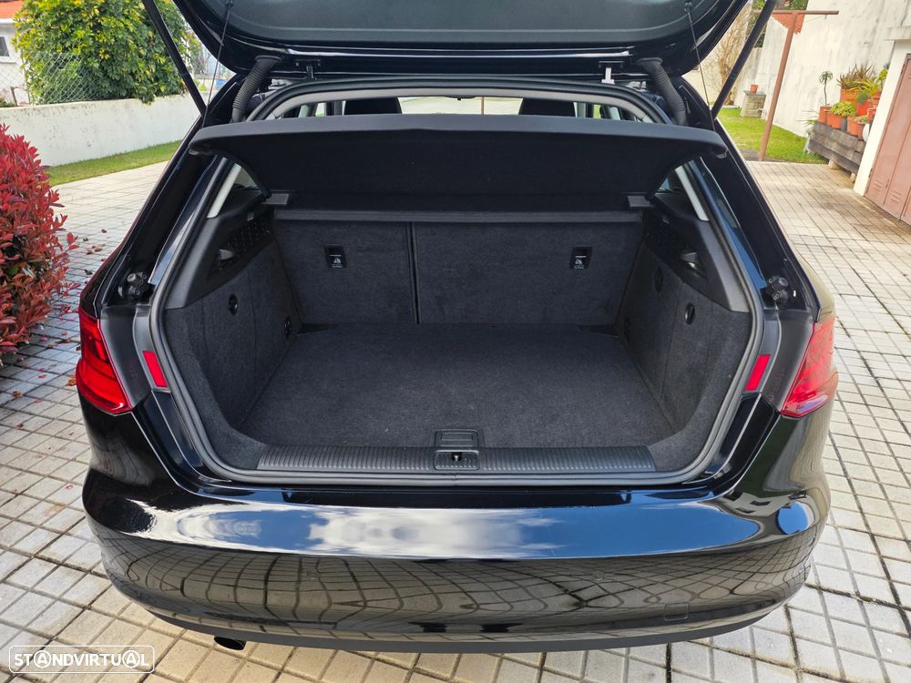 Audi A3 Sportback 1.6 TDI Advance Ultra - 24