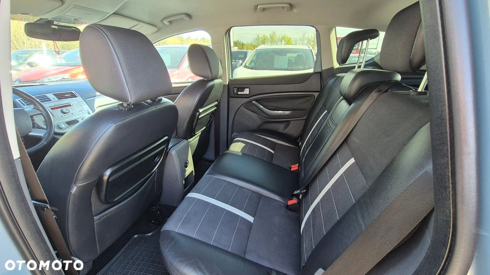 Ford Kuga 2.0 TDCi Titanium - 36