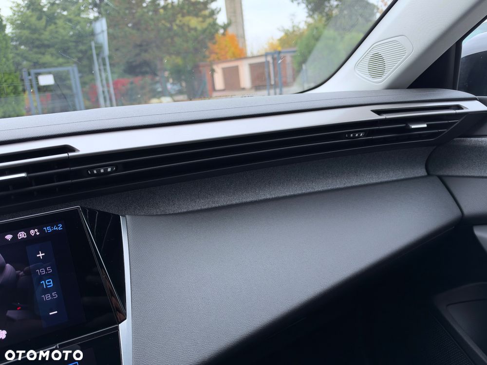 Peugeot 308 BlueHDi 130 EAT8 Allure Pack - 28