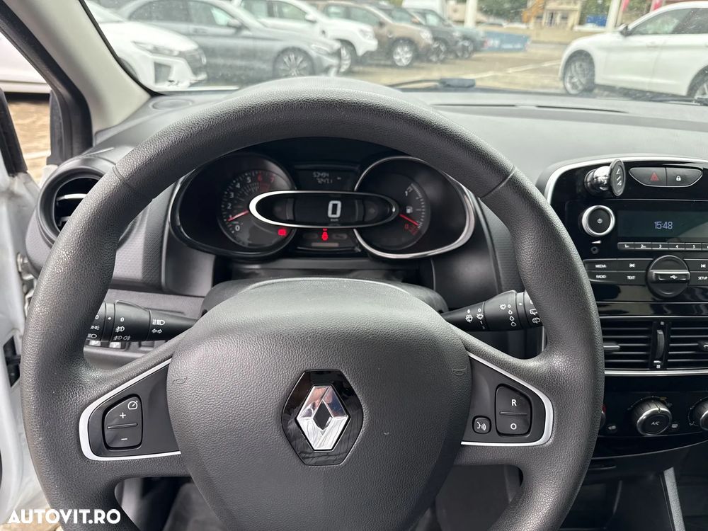 Renault Clio 1.2 Life - 11