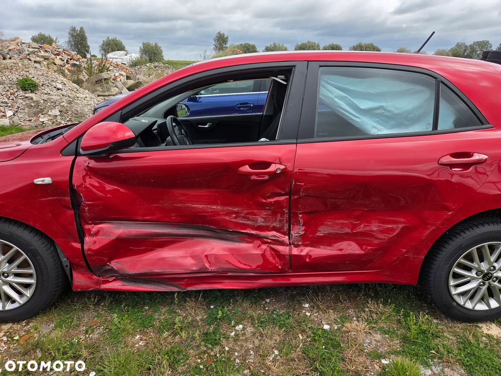 Kia Rio - 8