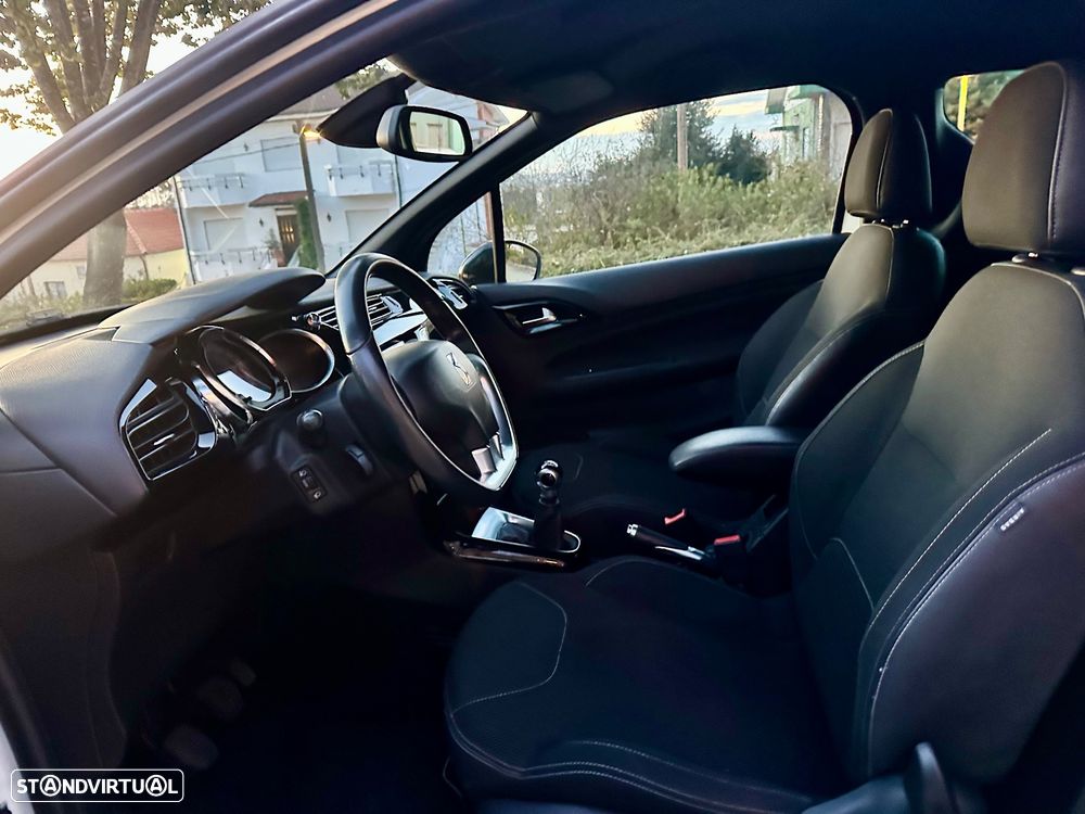 Citroën DS3 1.6 e-HDi So Chic - 17