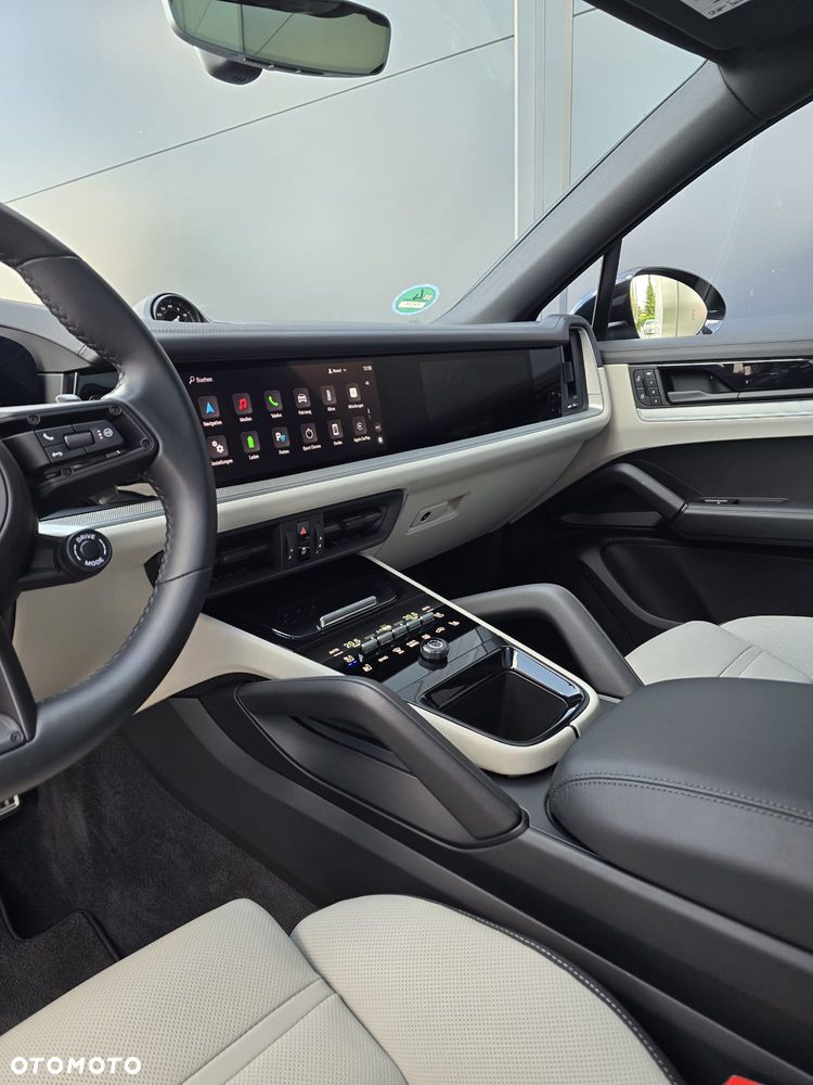 Porsche Cayenne S E-Hybrid PHEV - 18