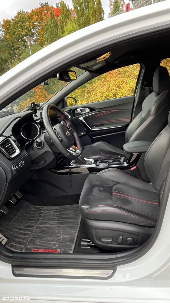 Kia Ceed - 15