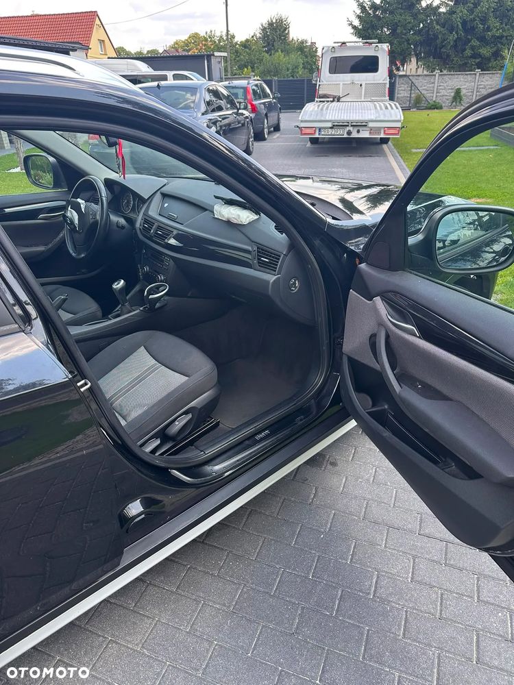 BMW X1 xDrive18d Sport Line - 11