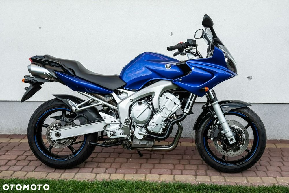 Yamaha FZ - 2