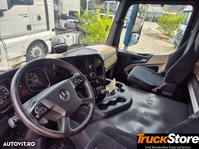 Mercedes-Benz 1843 - 7