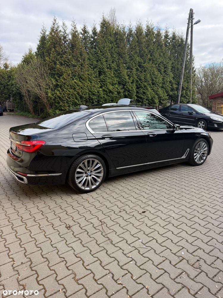 BMW Seria 7 740d xDrive - 3