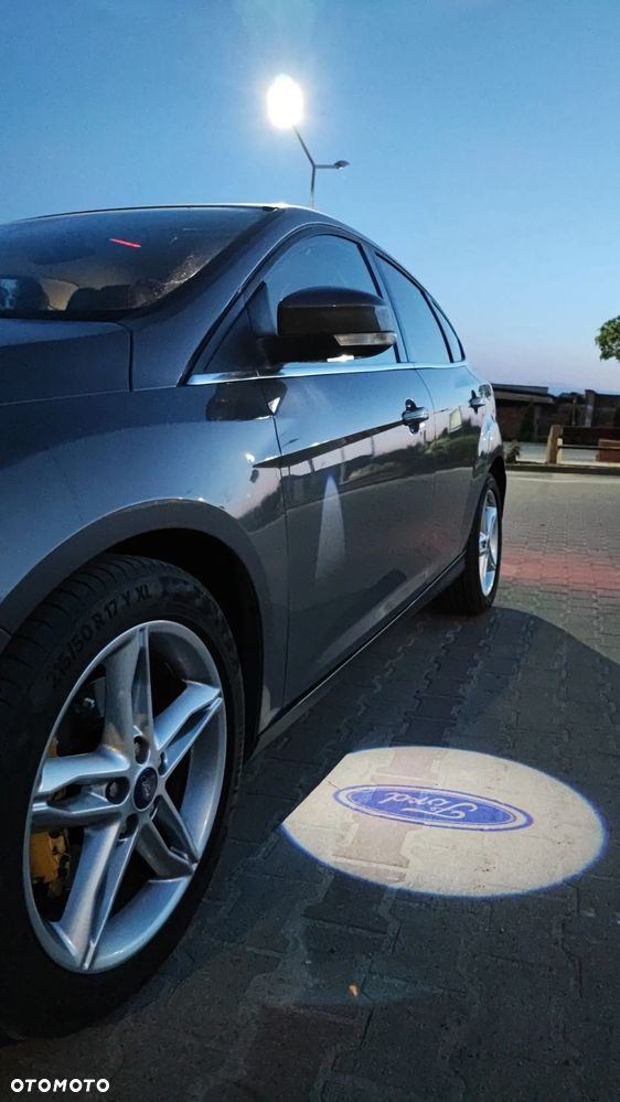 Ford Focus 1.6 EcoBoost Titanium - 40